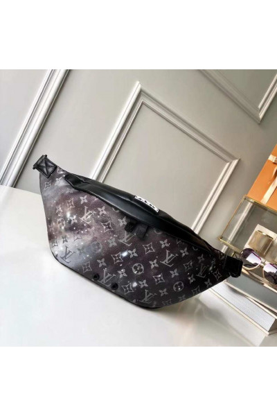Поясная сумка Louis Vuitton Discovery