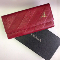Кошелек Prada