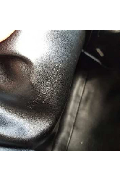 Сумка Bottega Veneta The Pouch leather clutch (S)